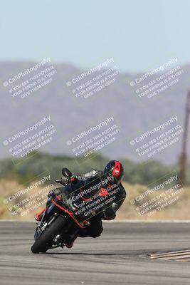 media/Oct-13-2025-Moto Forza (Mon) [[a66d839500]]/4-C Group/Session 3 (Turn 16)/